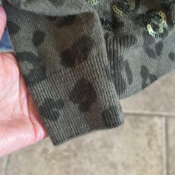 INC leopard print, olive green sweater. Cold shoulder, size S. - Picture 6 of 6